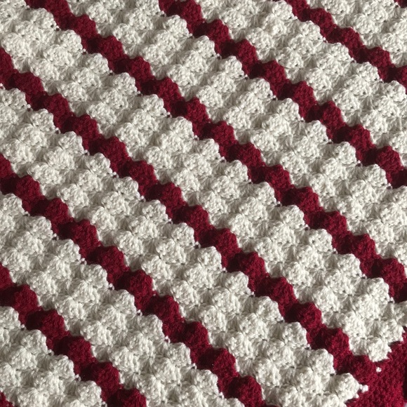 Handmade Crotchet Throw Blanket Burgundy and Cream - Picture 4 of 4